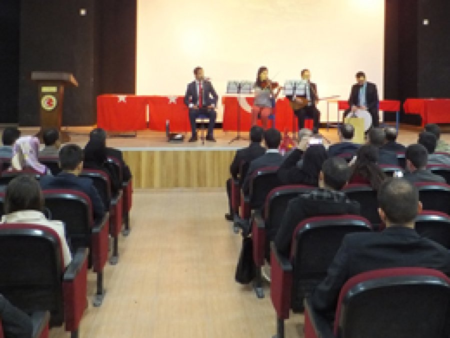Mazıdağı'nda Öğretmenler Günü Etkinliği 