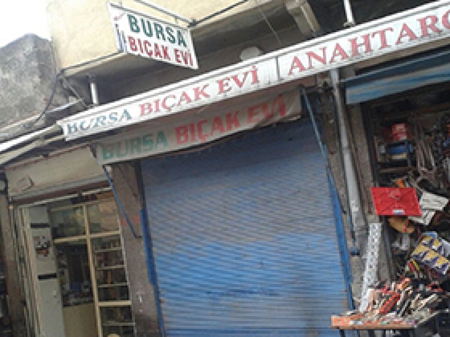 Kepenk kapatmayan esnafa suikast girişimi