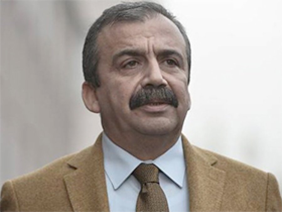 HDP'li Önder: Davutoğlu'nu Uyarayım