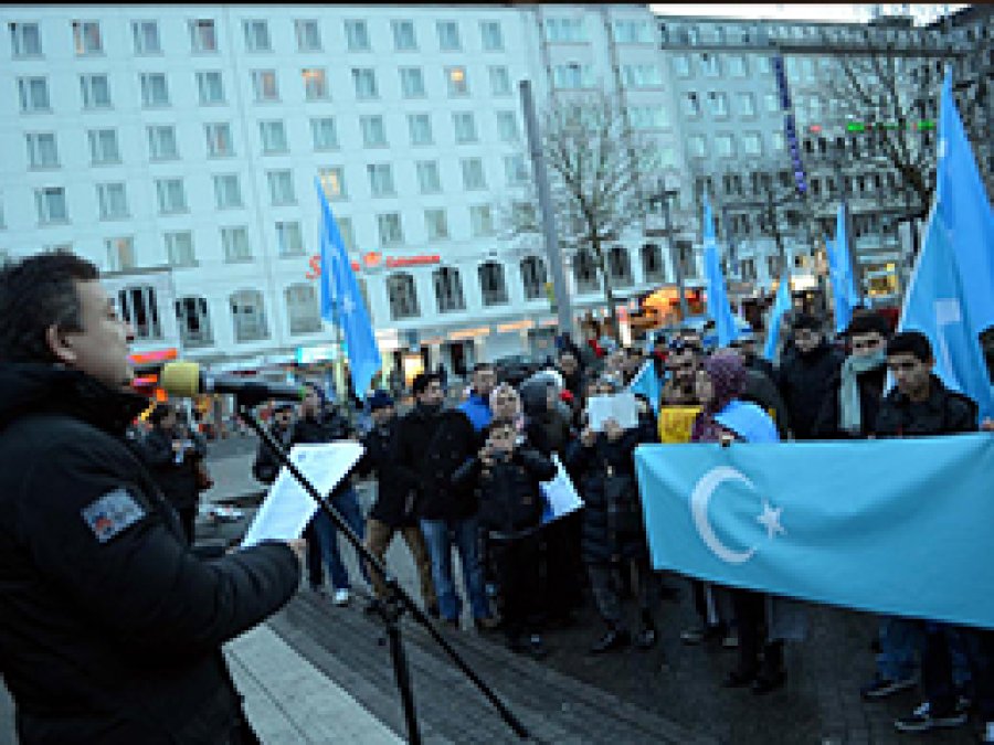 Almanya'da 'Doğu Türkistan' protestosu