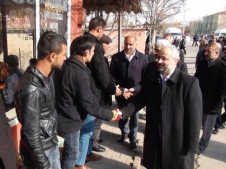 HÜDA PAR Adayları Gercüş Esnafını Ziyaret Etti