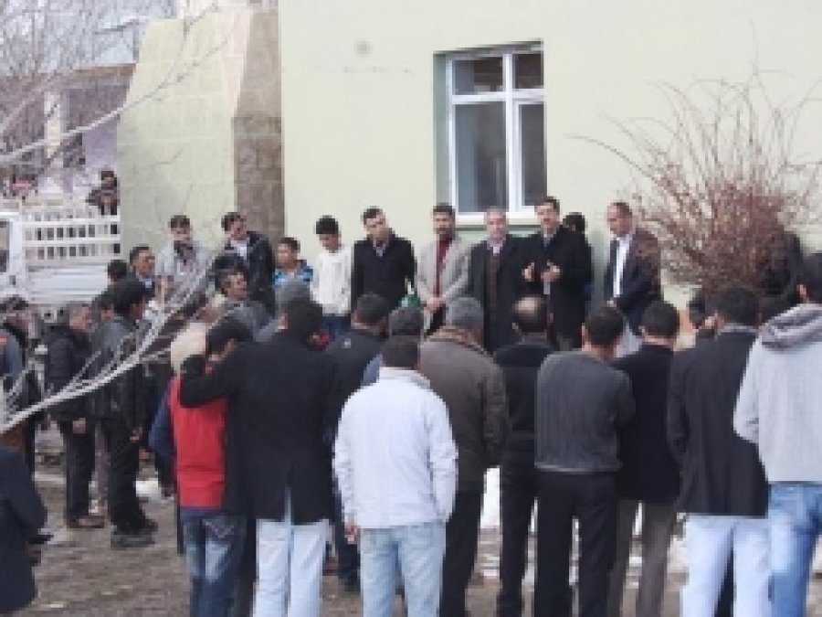 HÜDA PAR Adayları Köylülerin Sorunlarını Dinledi