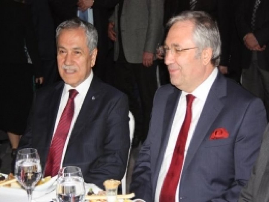 Bülent Arınç Nikah Şahidi Oldu