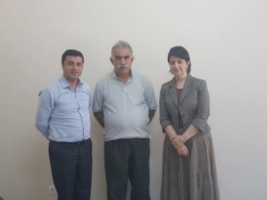 Öcalan'la Görüşecek Gazeteciler Belirlendi