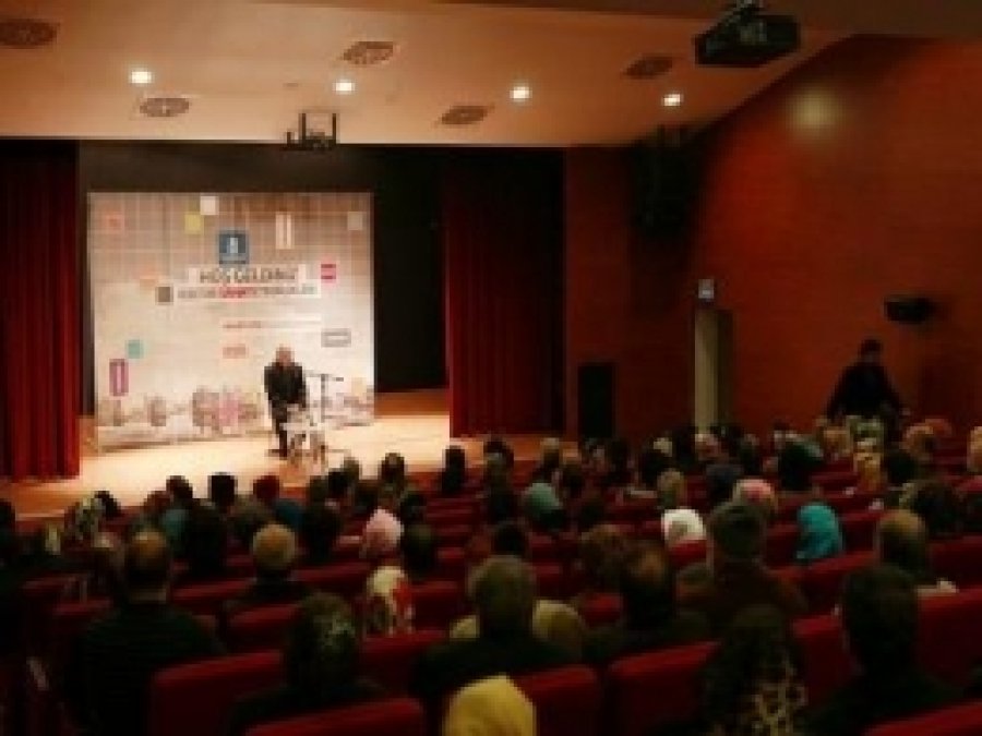 'Bizleri Kur'an'dan Uzaklaştıran O'nu Okumamaktır'