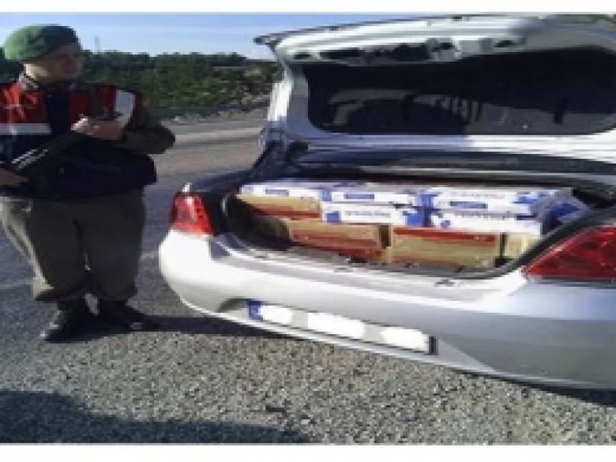 Mersin'de Toplam 35 Bin Paket Kaçak Sigara Yakalandı