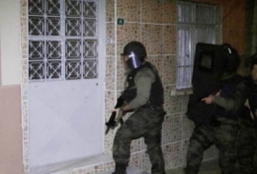 Bursa'da Uyuşturucu Baskını: 25 Gözaltı