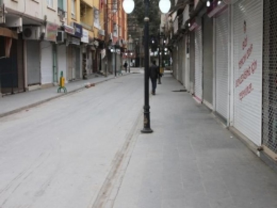 Çaresiz Esnaf Zor Durumda   