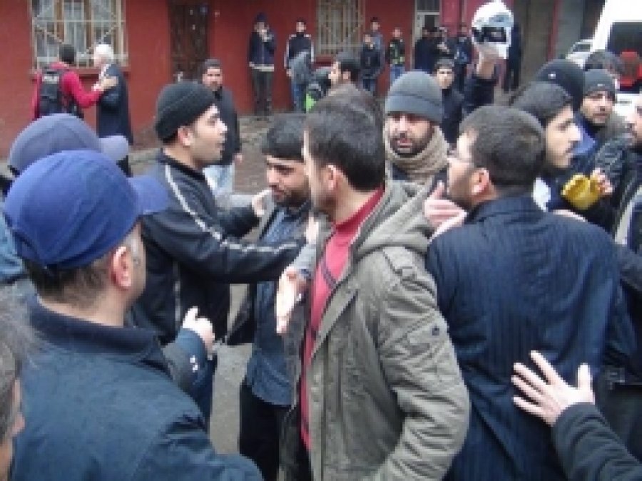 "Polis, İslami Dernekleri Hedef Gösteriyor" 