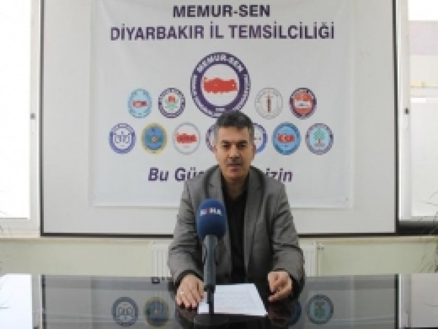 Türbe Alanında Kilise Yapılmak İstenmesine Tepki