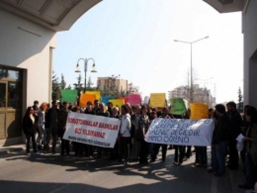 Mersin Üniversitesi'nde Öğrenci Eylemi