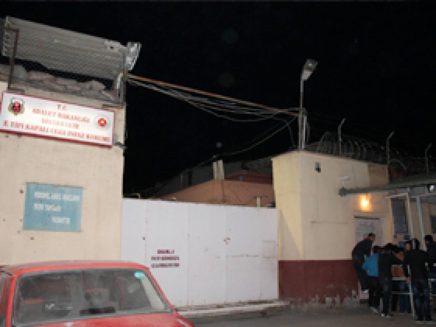 Diyarbakır E Tipi Cezaevi'nde Sevk İsyanı