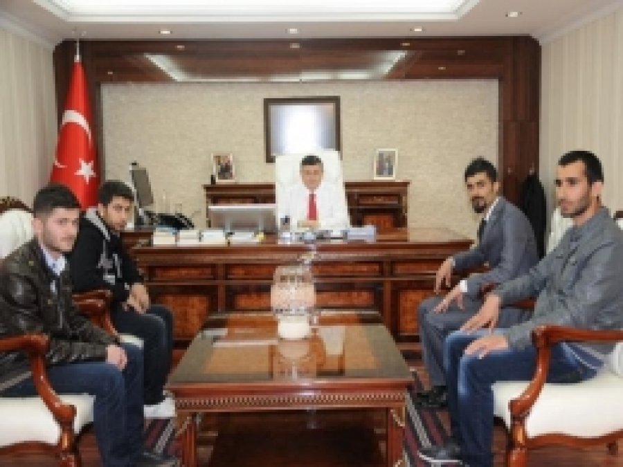 Öğrenciler Sorunlarını Valiye İletti 