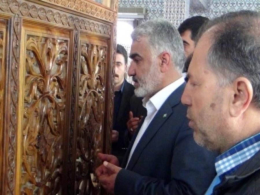 Yapıcıoğlu Veysel Karani Türbesini Ziyaret Etti
