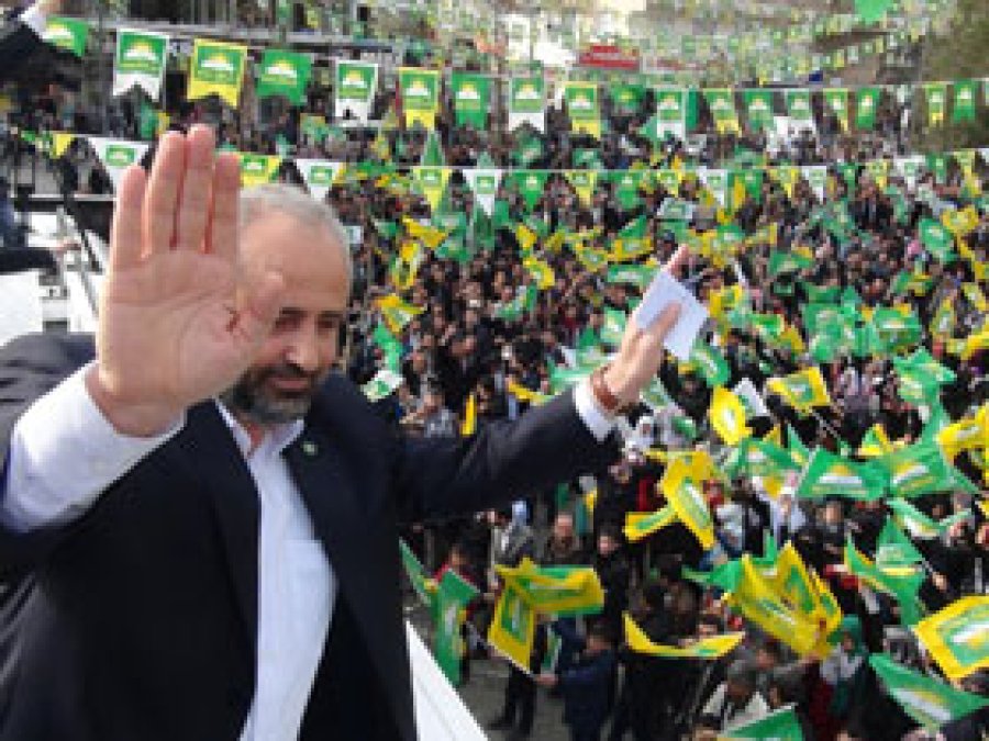 HÜDA PAR'ın Seçim Lokali Miting Havasında Açıldı 