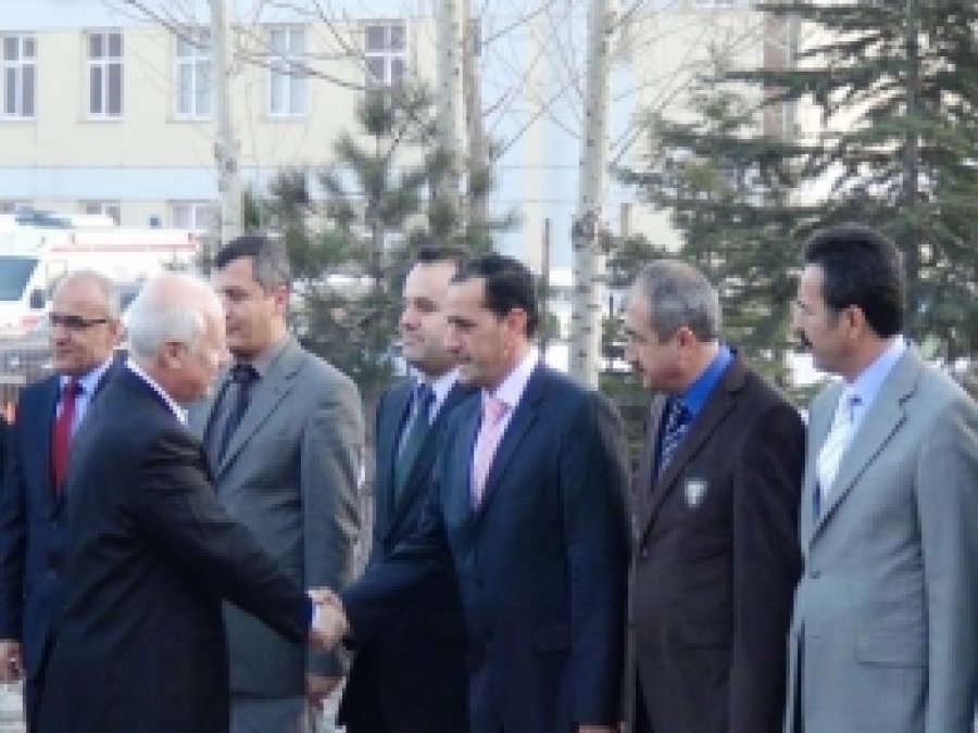 Bitlis'e Atanan Yeni Vali Göreve Başladı 