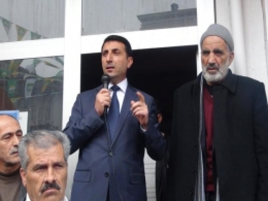 Saadet Partisi Genç İlçe Teşkilatı Topluca İstifa Etti 