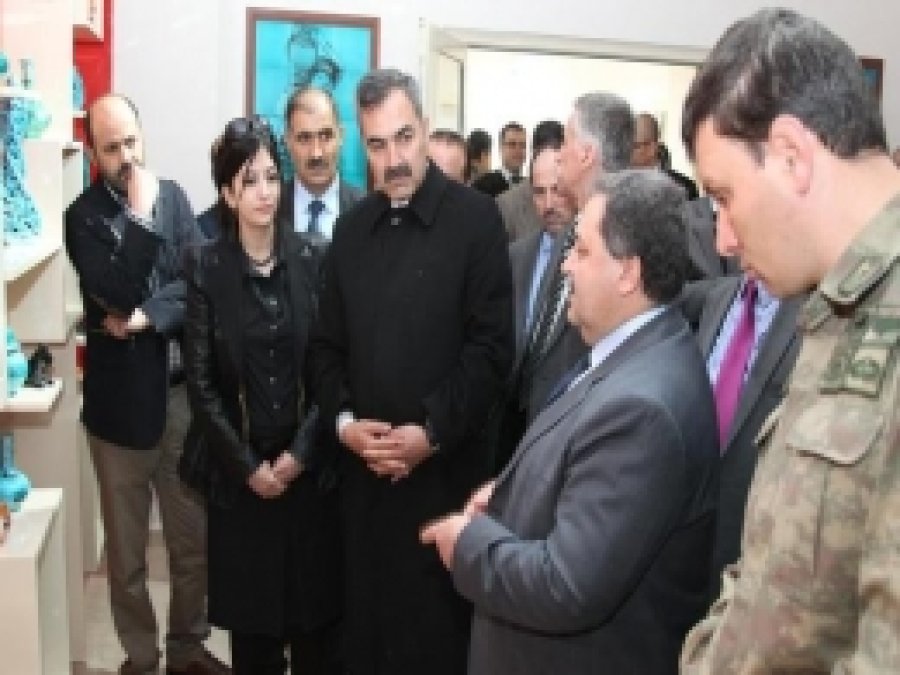 Bitlis'te El Sanatları Teşhir Salonu Açıldı 
