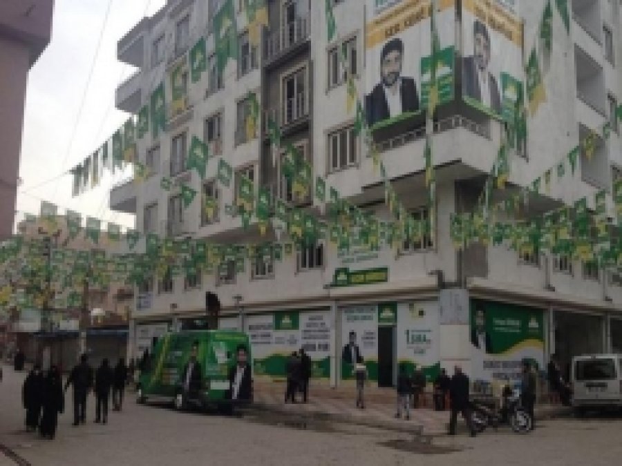HÜDA PAR Cizre Seçim Minibüsü Yola Koyuldu