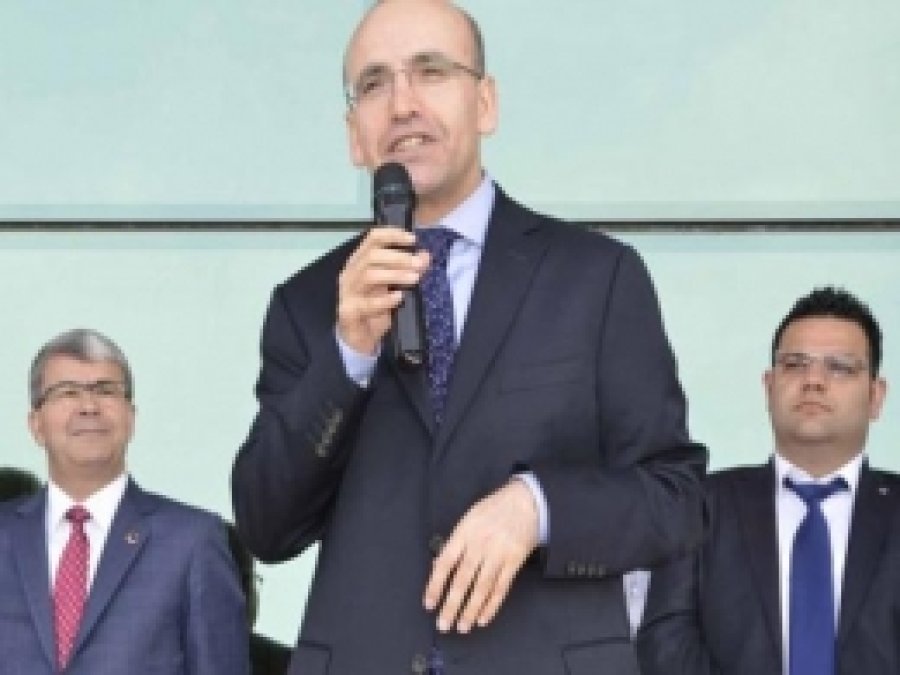 Maliye Bakanı İskenderun'da