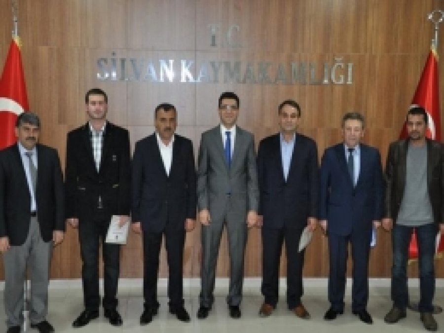Diyarbakır'da Vergi Ödeyen Mükellefler Ödüllendirildi