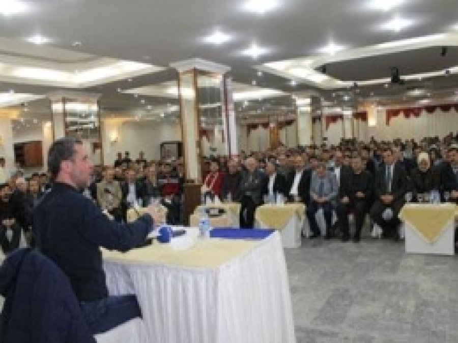 'Vesayetler Kıskacında Türkiye'