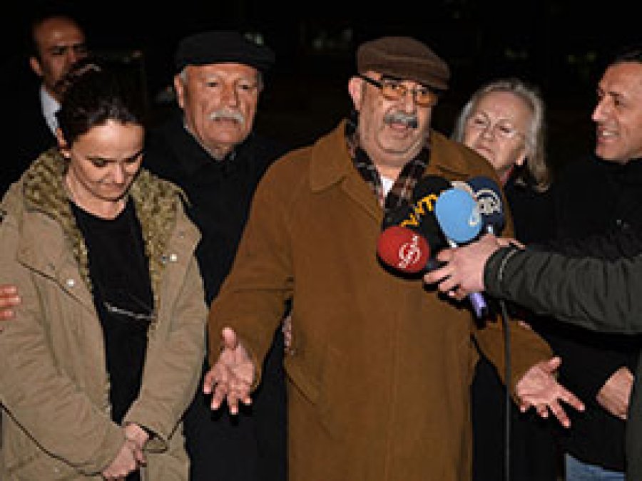 Veli Küçük'te Tahliye Edildi
