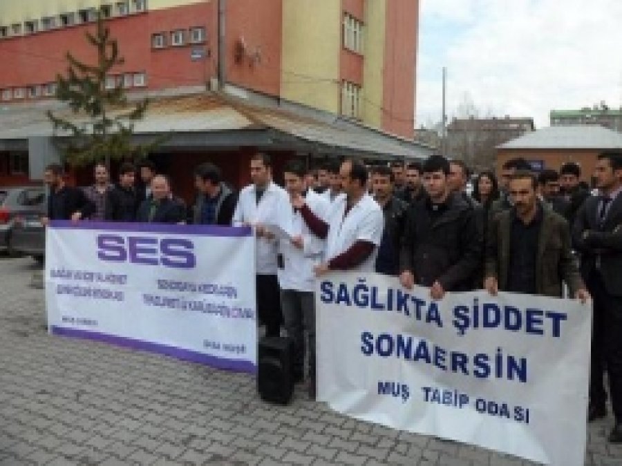 Sağlıkçılar Sağlık Sorunlarını Dile Getirdi 