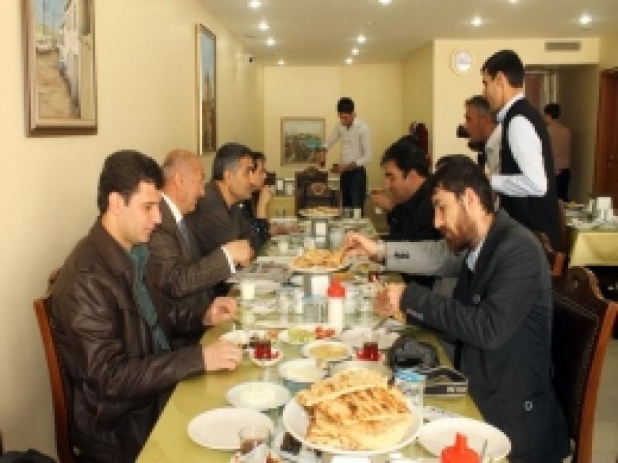 Vanlı Gazeteciler Kahvaltıda Buluştu