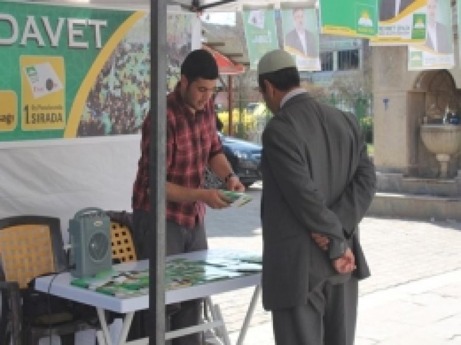 HÜDA PAR Bingöl'de Mitinge Davet Standı Açtı