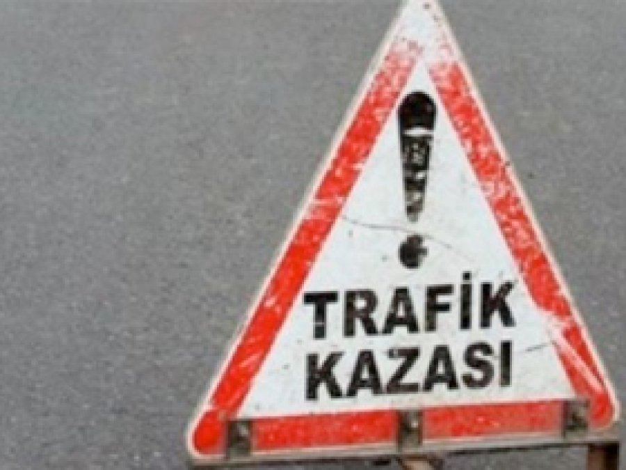 İstanbul'da Trafik Kazası: 2 Ölü, 1 Yaralı