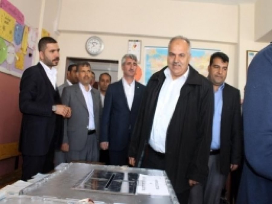 Şanlıurfa'da Başkan Adayları Oylarını Kullandı