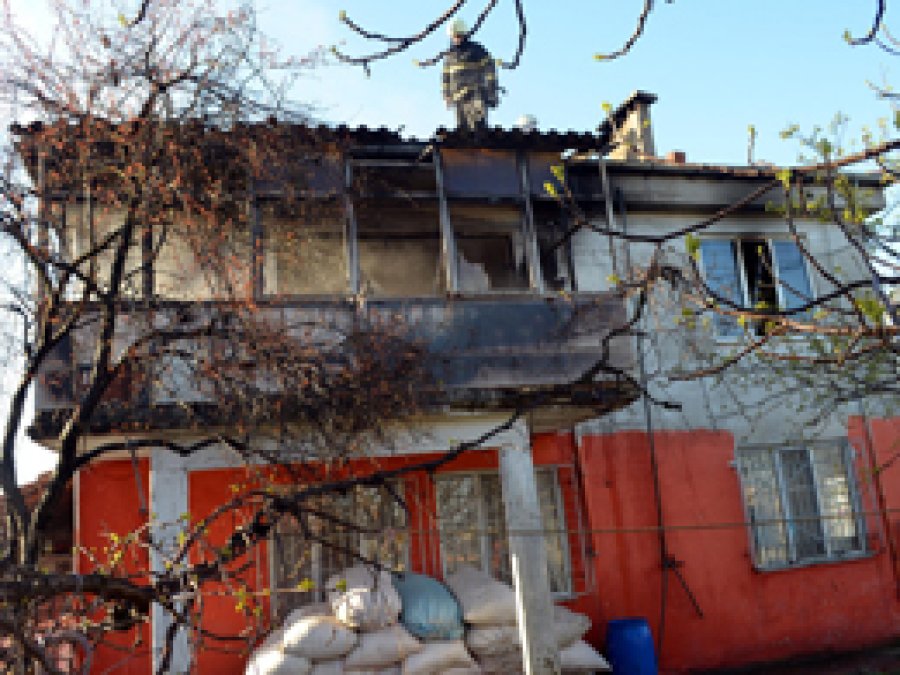 Evde Çıkan Yangında 1 Yaşındaki Bebek Öldü 