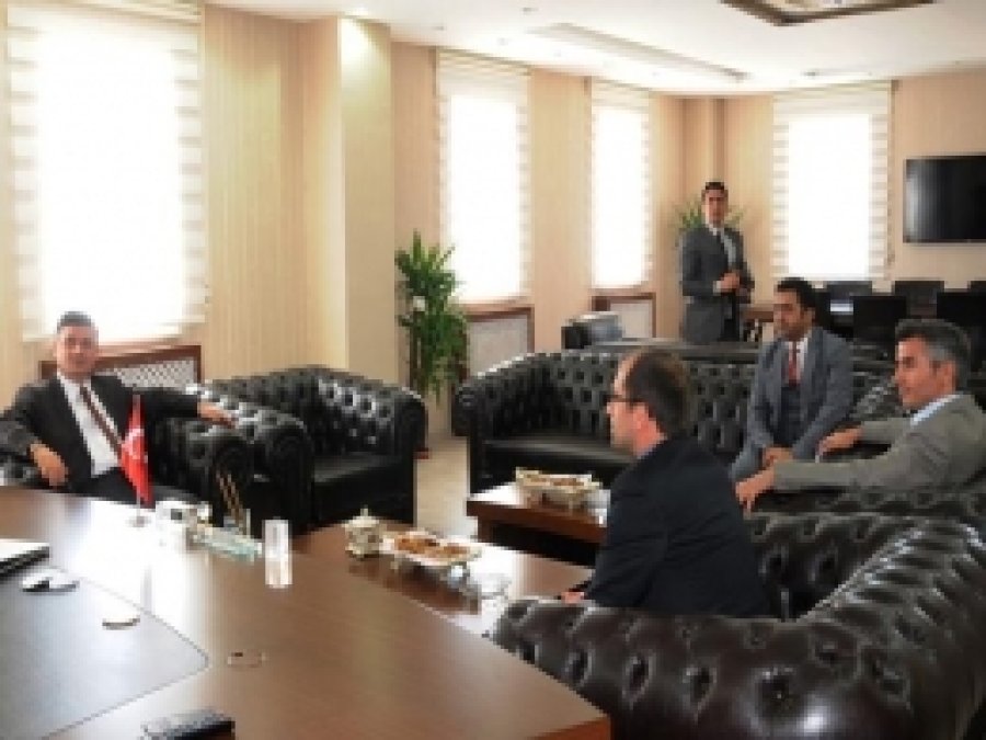 Validen Yeni Hükümet Konağı'na Ziyaret