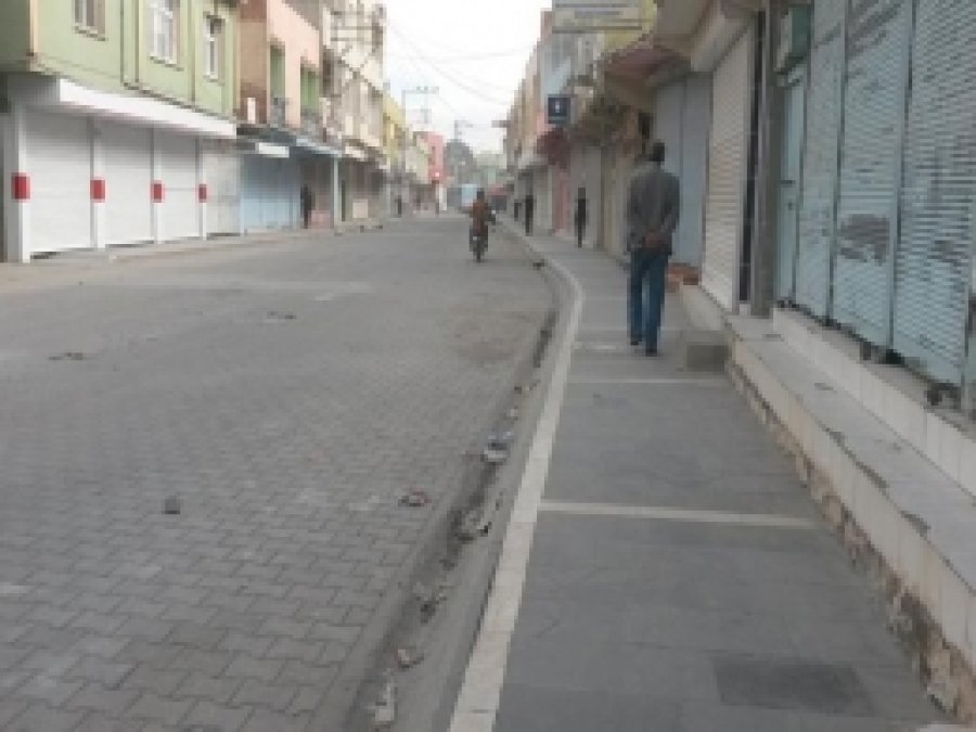 Ceylanpınar'da Esnaf Dükkanını Açamadı