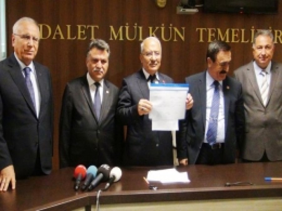 Mersin Büyükşehir Belediye Başkanı Mazbatasını Aldı 