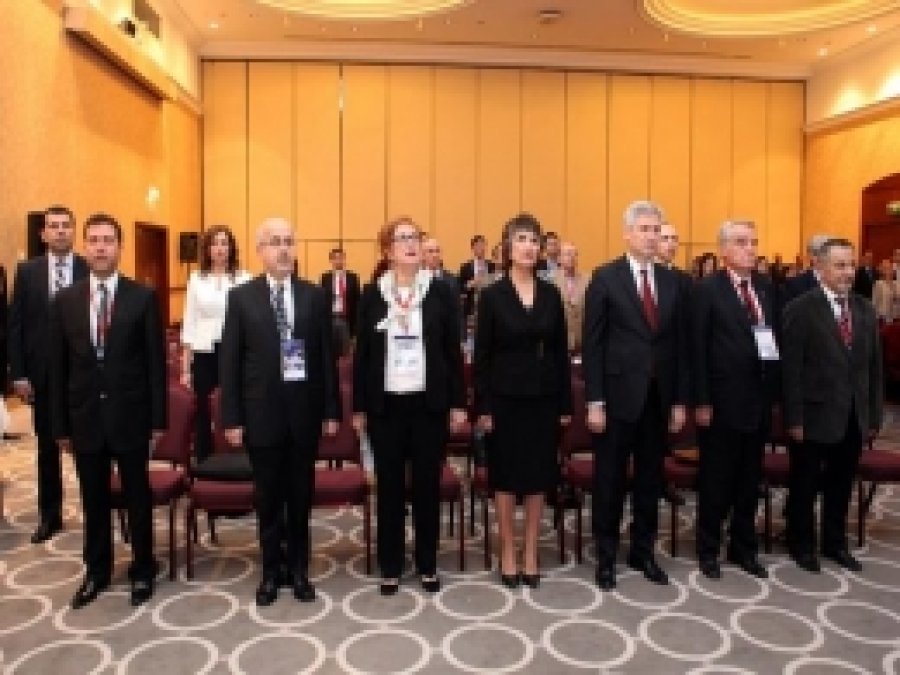 Yaşlılıkta Göz Hastalıklarına Yaklaşımlar Tartışıldı