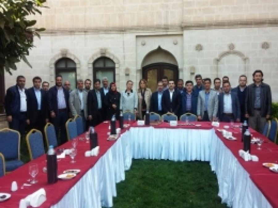 Genç Girişimciler Şanlıurfa'da Akademi Kurdu