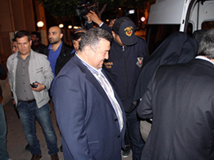 İkisi Emniyet Müdürü 6 Polis Tutuklandı