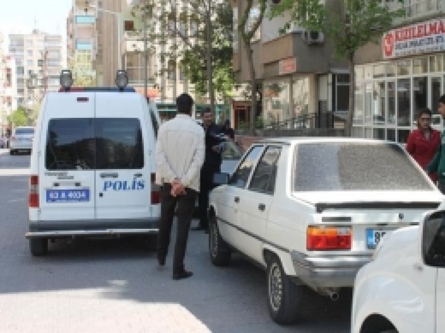 Uzman Çavuş Ve Bir Bayan Ölü Bulundu