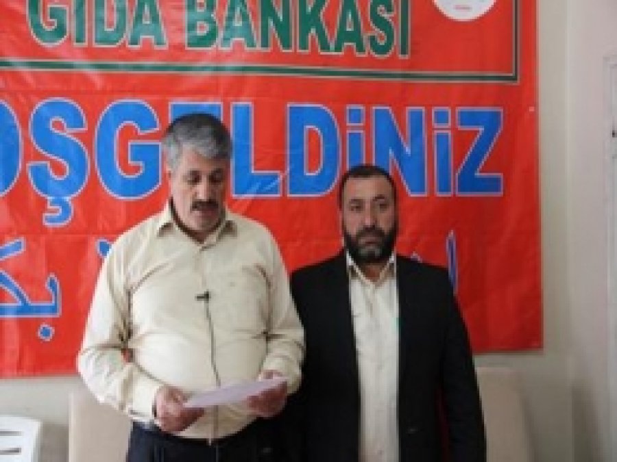 Adana Umut-Der Yüzlerce Aileye Yardım Yaptı