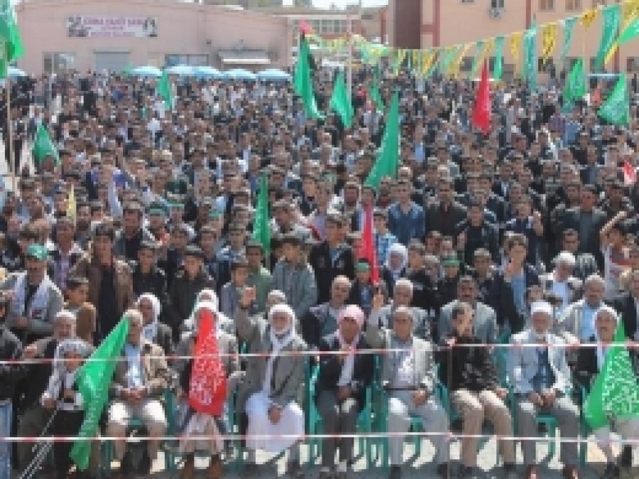 'Hz. Muhammed'in Davasına Kurban Olacağız'