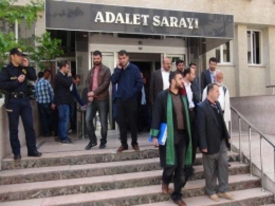 Batman'daki Komplo Devam Ediyor 