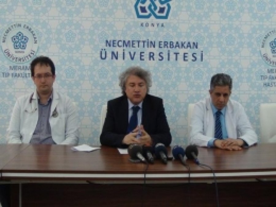 Türkiye'de İlk Dikişsiz Kalp Kapağı Ameliyatı 