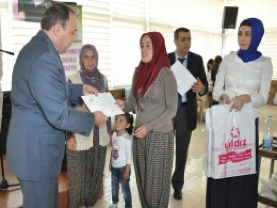 Kadın Çiftçilere Sertifikaları Verildi 