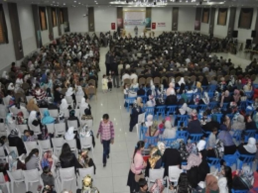 Batman Müftülüğünden Kutlu Doğum Konferansı 