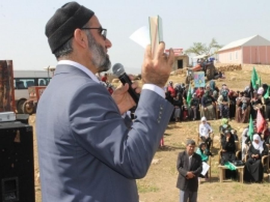 "Müslümanların Anayasa'sı Kuran'dır"