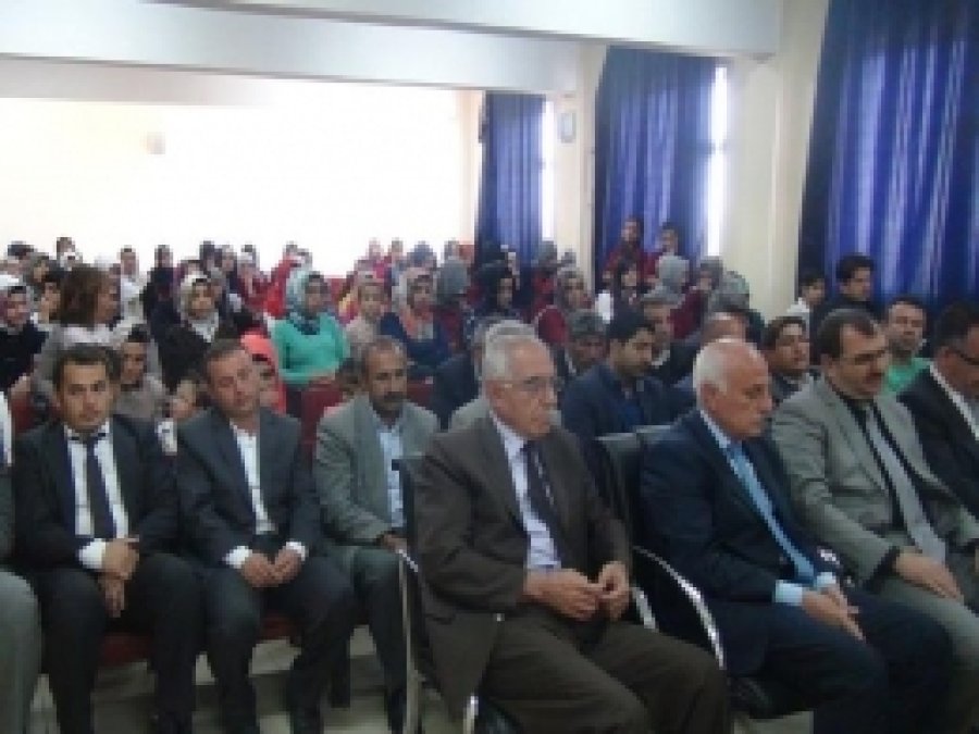 Beşirili Öğrencilerden 'Kutlu Doğum' Programı 
