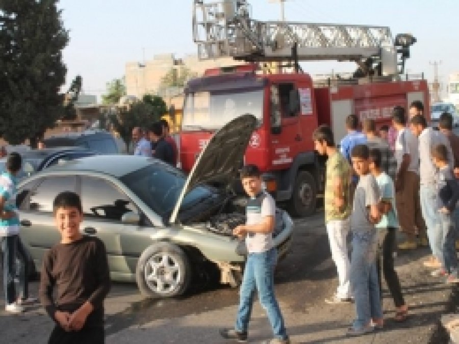 Kızıltepe'de Maddi Hasarlı Trafik Kazası