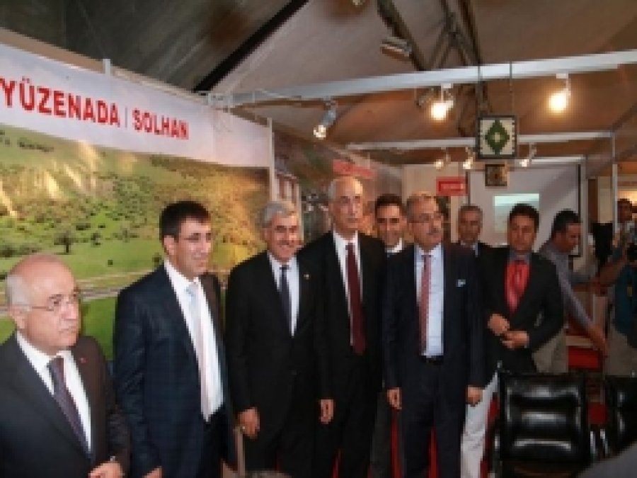 Bingöl Tanıtım Günlerine Yüzenada Damgasını Vurdu 